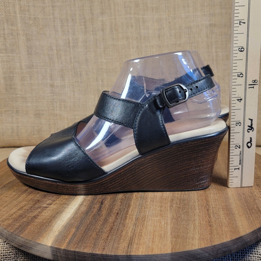 SAS Leather Wedge Heel Sandals Black Ankle Strap Comfort Shoes Women's 9W Wide - Picture 3 of 8